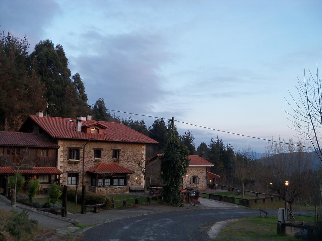 Agroturismo Iturbe Axpe de Busturia Buitenkant foto